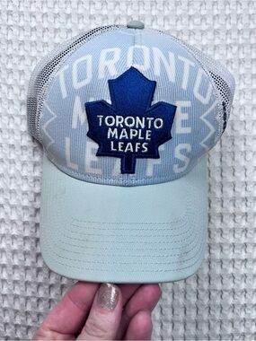 Reebok Toronto Maple Leafs Center Ice Trucker Hat Cap NHL Vintage